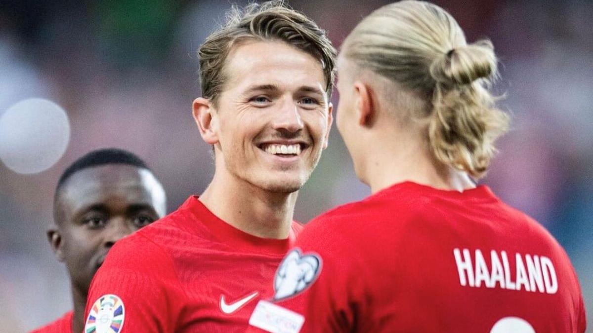 Premier League Fulham Signs Sander Berge From Burnley On A Five Year